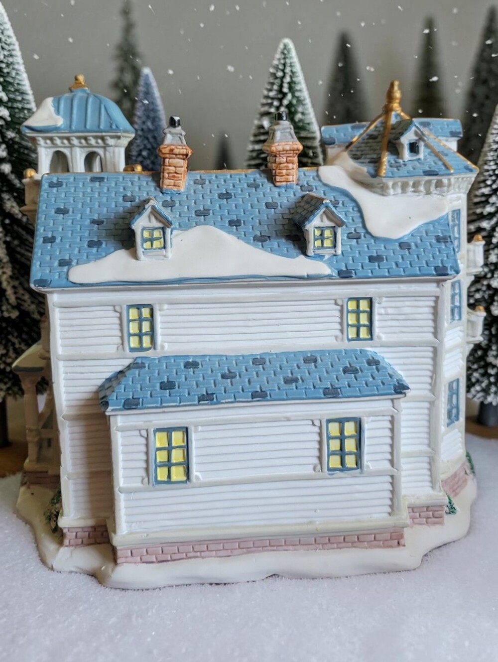Vtg 2002 Lemax Village Collection Beaumont Inn Victorian #25691A Original Box - Picture 2 of 8